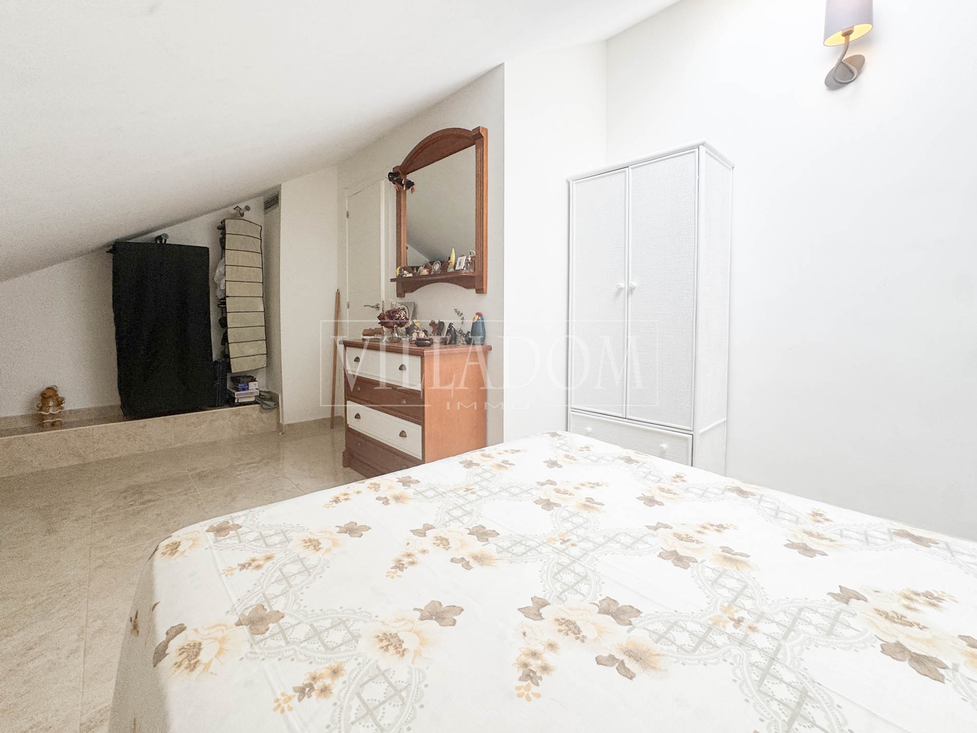 Duplex penthouse apartment very close to the port of Jávea.