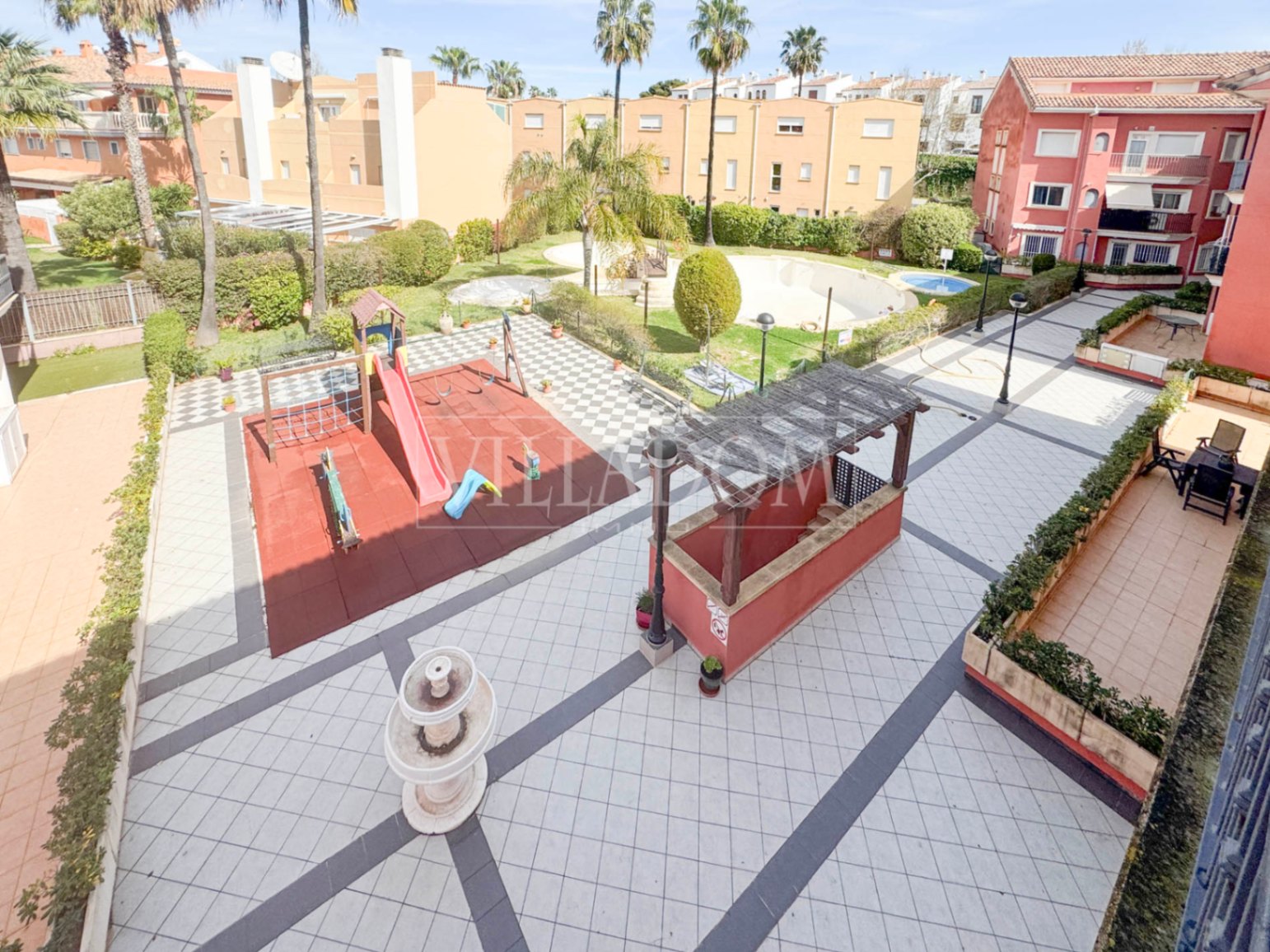Duplex penthouse apartment very close to the port of Jávea.