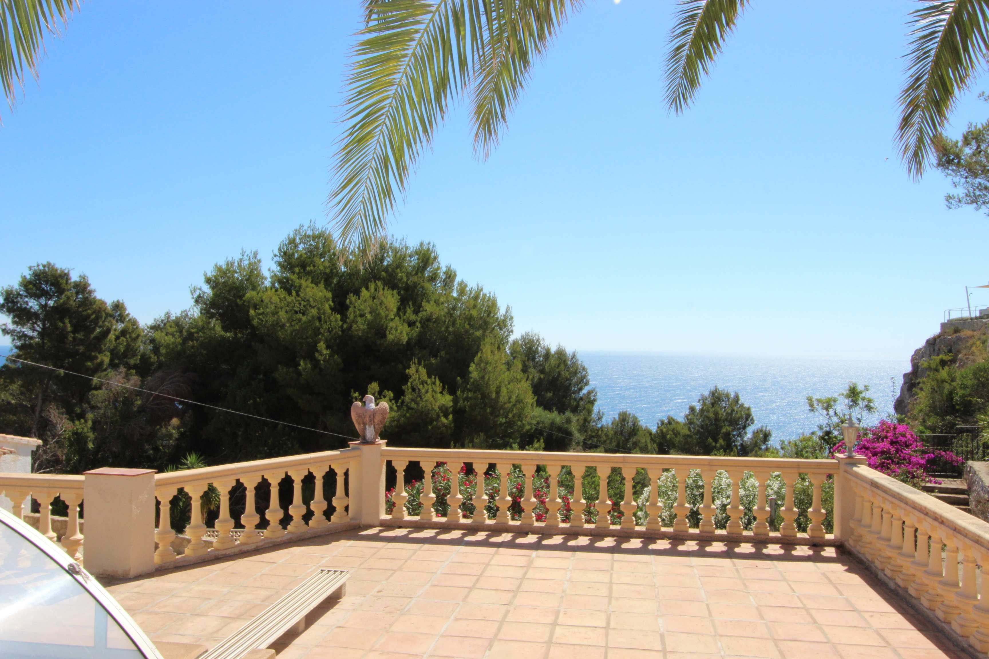 Chalet con vistas al mar en venta en Villadom Jávea