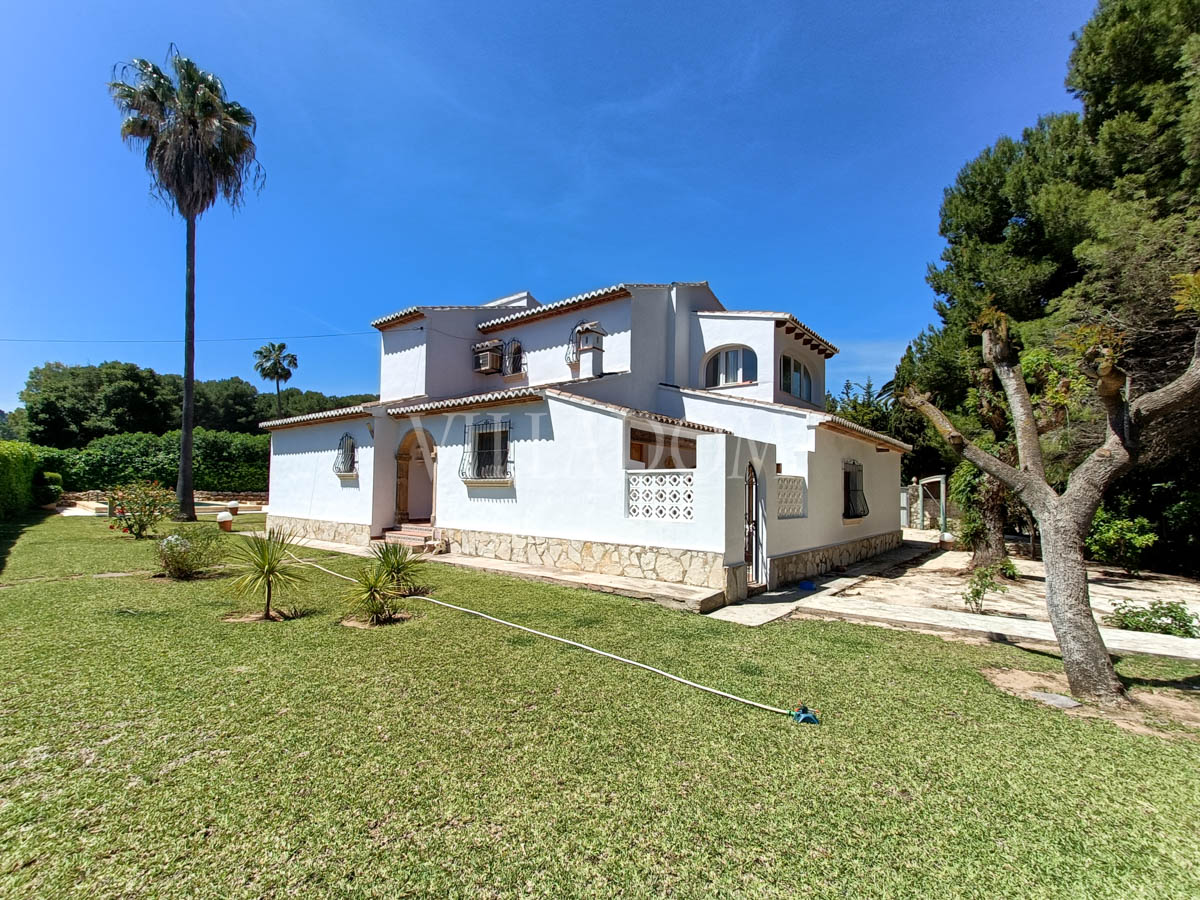 Gran villa mediterránea en venta en El Tosalet Jávea