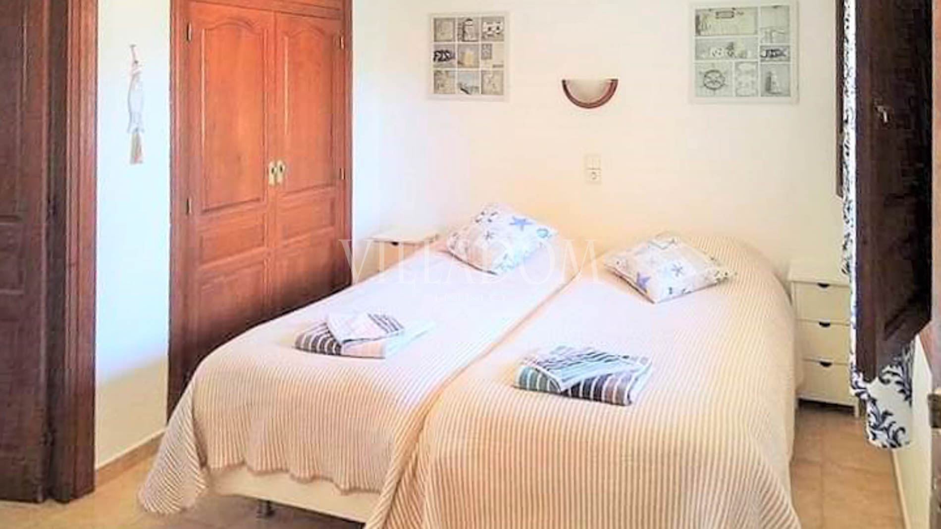 Villa con 6 dormitorios muy cerca de la playa Arenal en Javea